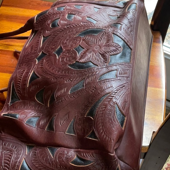 Cool looking Gabriels tote size bag - Picture 4 of 12